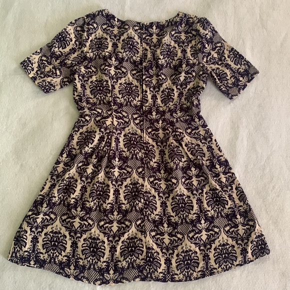 Alta dress for sale very cool purple flowers - Picture 2 of 4